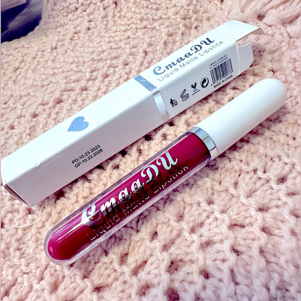 NEW: Beautiful Blood Red Velvet Matte Liquid Lipstick Paint - -FULL SIZE -